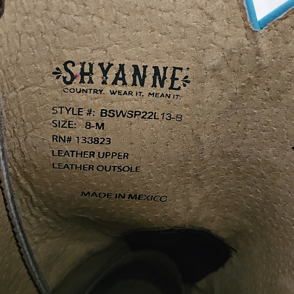 Brown boots - Picture 2 of 4